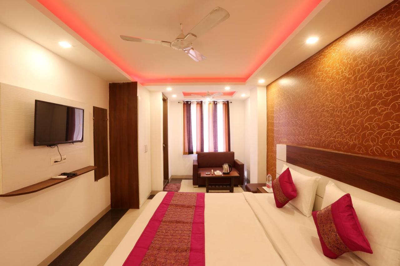 Hotel Ark Wood Nowe Delhi Zewnętrze zdjęcie