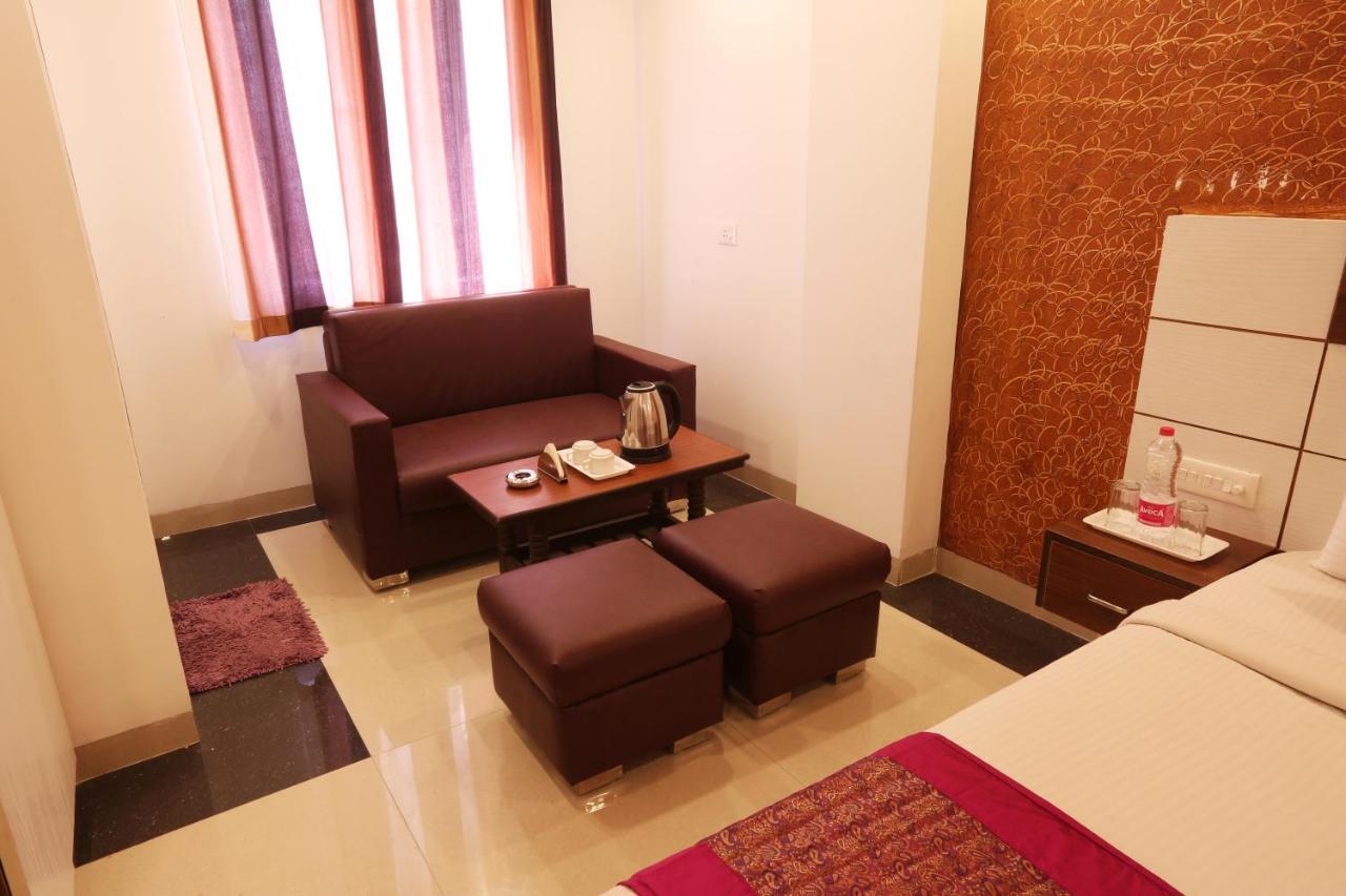 Hotel Ark Wood Nowe Delhi Zewnętrze zdjęcie