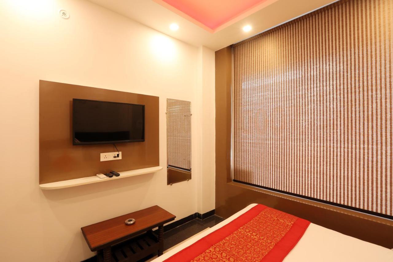 Hotel Ark Wood Nowe Delhi Zewnętrze zdjęcie