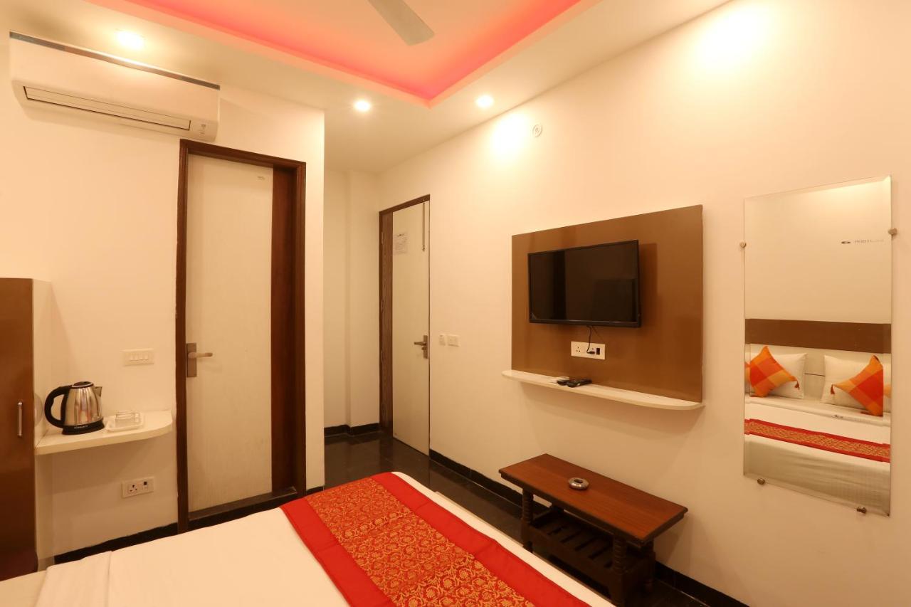 Hotel Ark Wood Nowe Delhi Zewnętrze zdjęcie